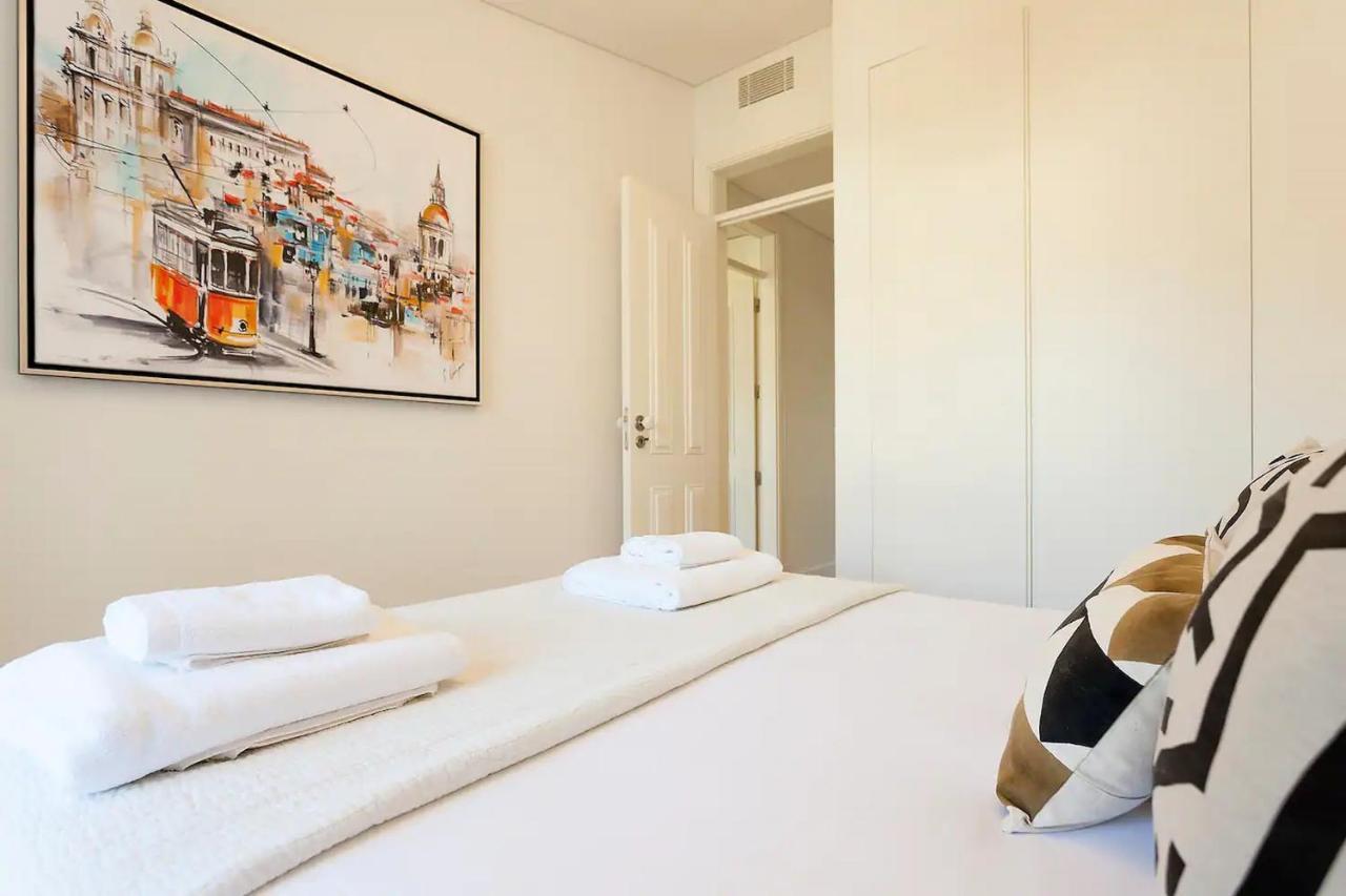 Flh Mouraria Art Apartment With Pool ลิสบอน ภายนอก รูปภาพ