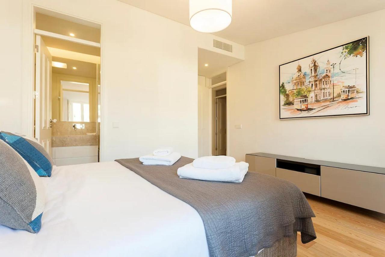 Flh Mouraria Art Apartment With Pool ลิสบอน ภายนอก รูปภาพ